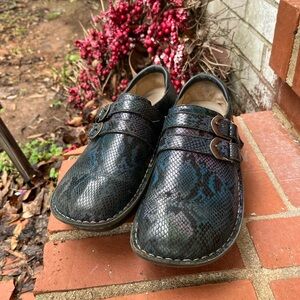 Alegria Black Teal Snake-Print Double Buckle Clogs Nursing casual comfort Size38